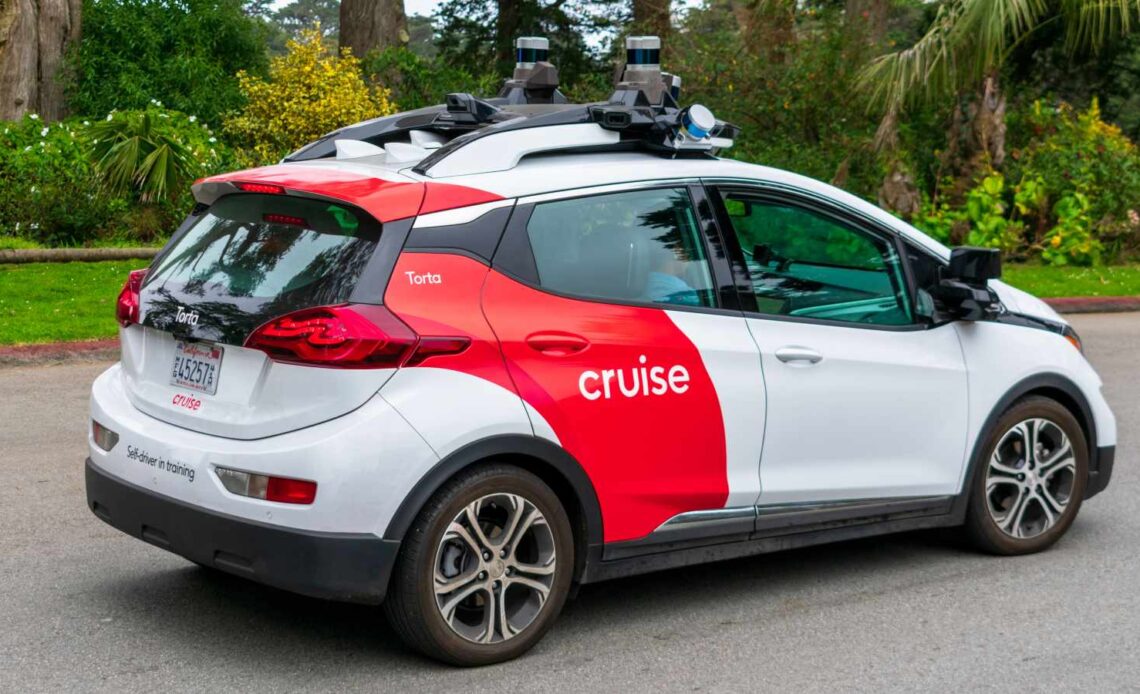 GM’s Cruise brings self-driving car rides to the public in San Francisco